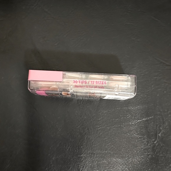 Dashing Diva Magic Press (Mani) – MGL133RR Candy Yum - Picture 5 of 5